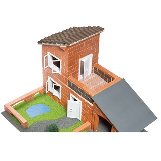 Villa with garage